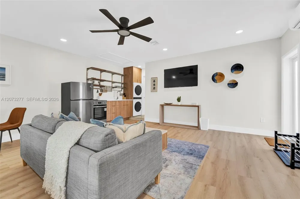 10430 Sunset Strip #S Sunrise, FL 33322