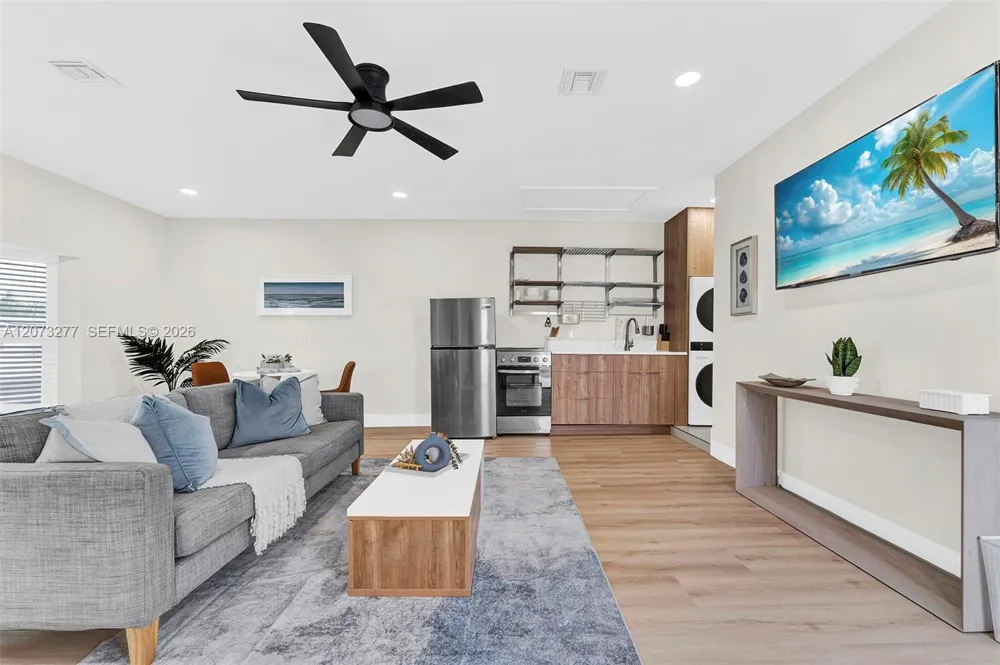 10430 Sunset Strip #S Sunrise, FL 33322