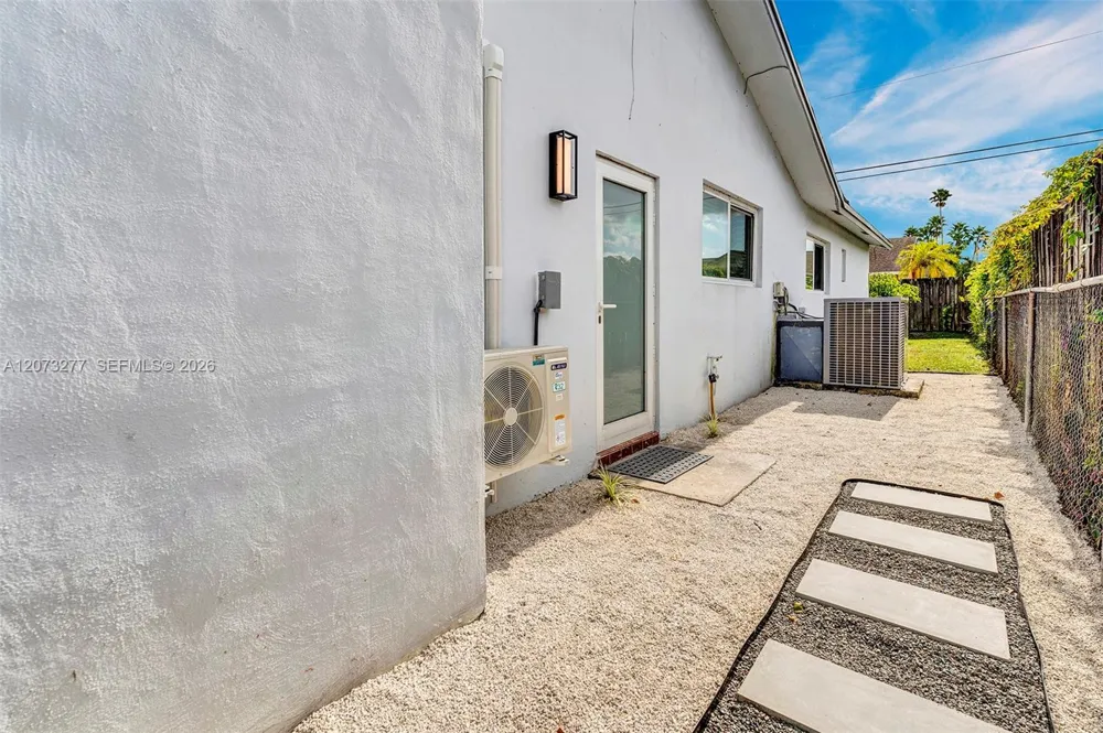 10430 Sunset Strip #S Sunrise, FL 33322