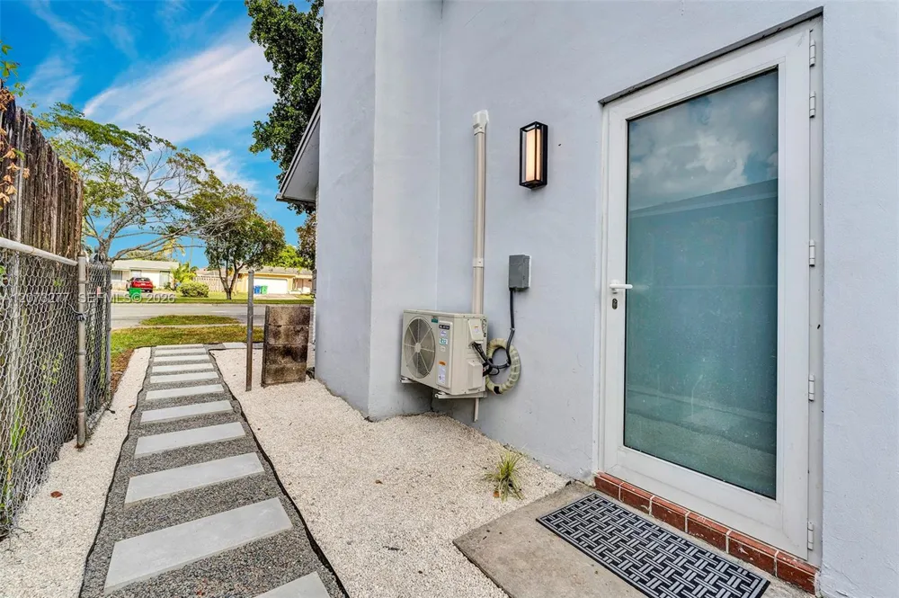 10430 Sunset Strip #S Sunrise, FL 33322