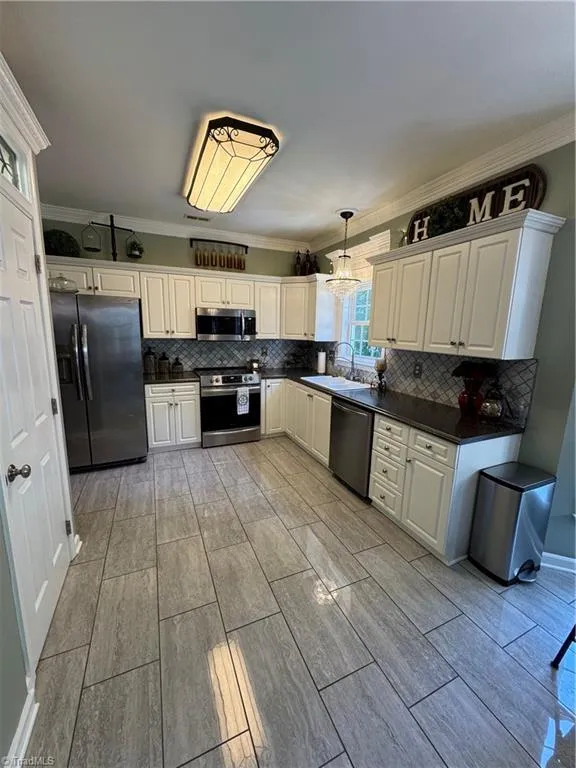 308 Cotswold Lane King, NC 27021