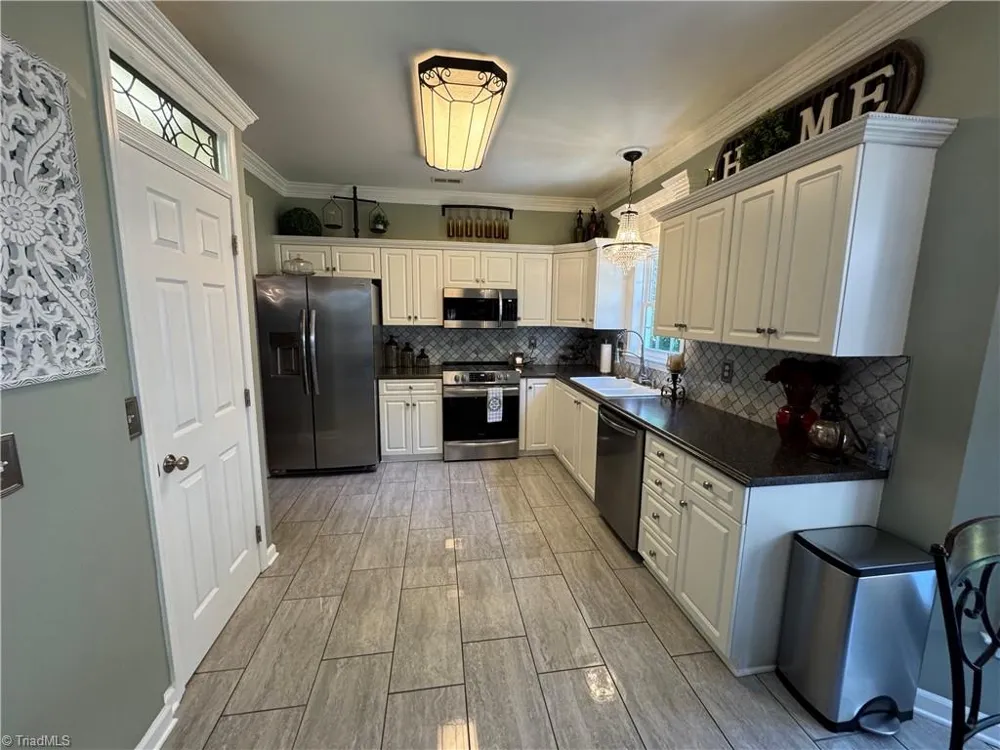 308 Cotswold Lane King, NC 27021