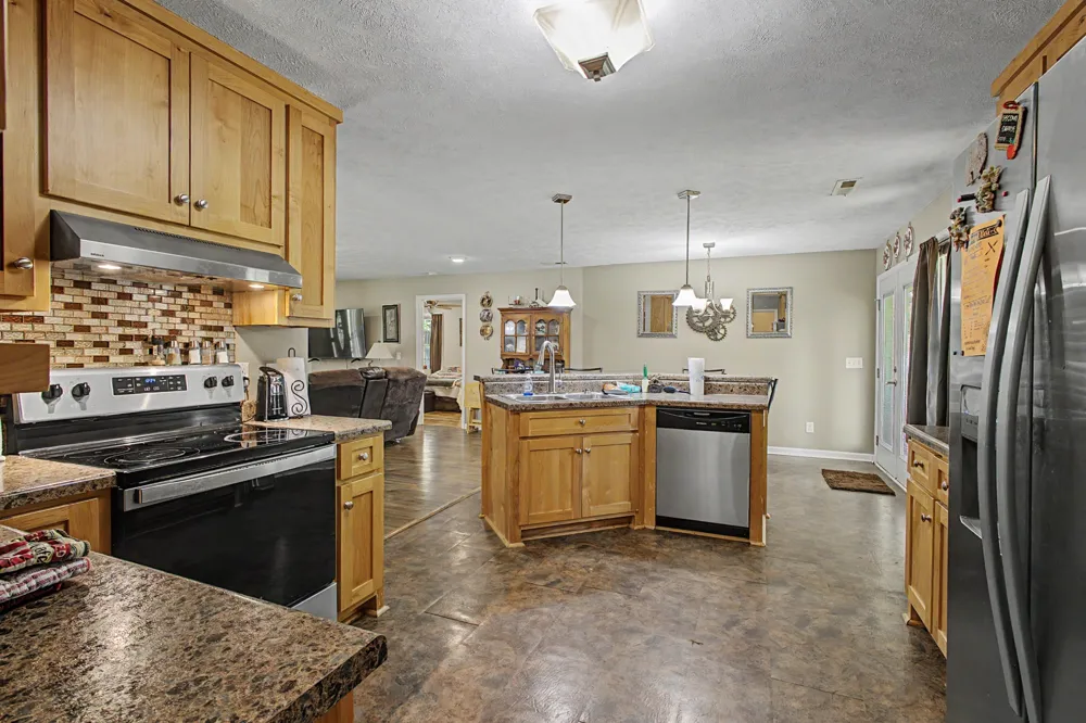 7719 Elkton Pike Prospect, TN 38477