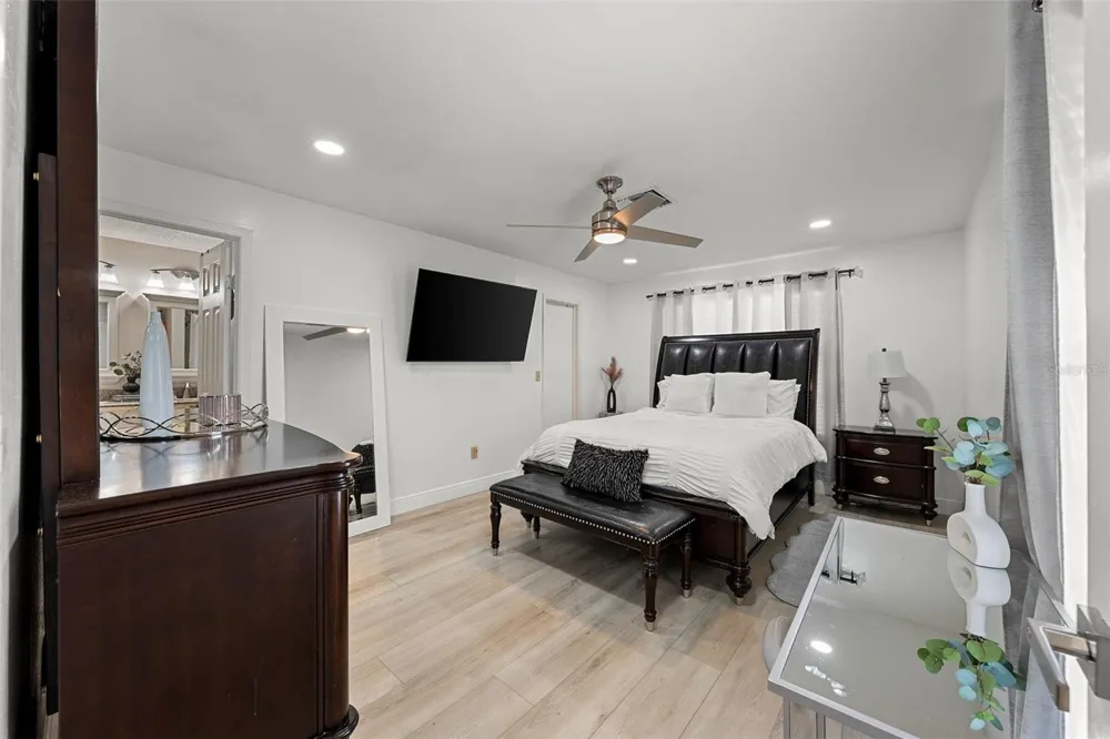 6301 NESTING COURT Tampa, FL 33625