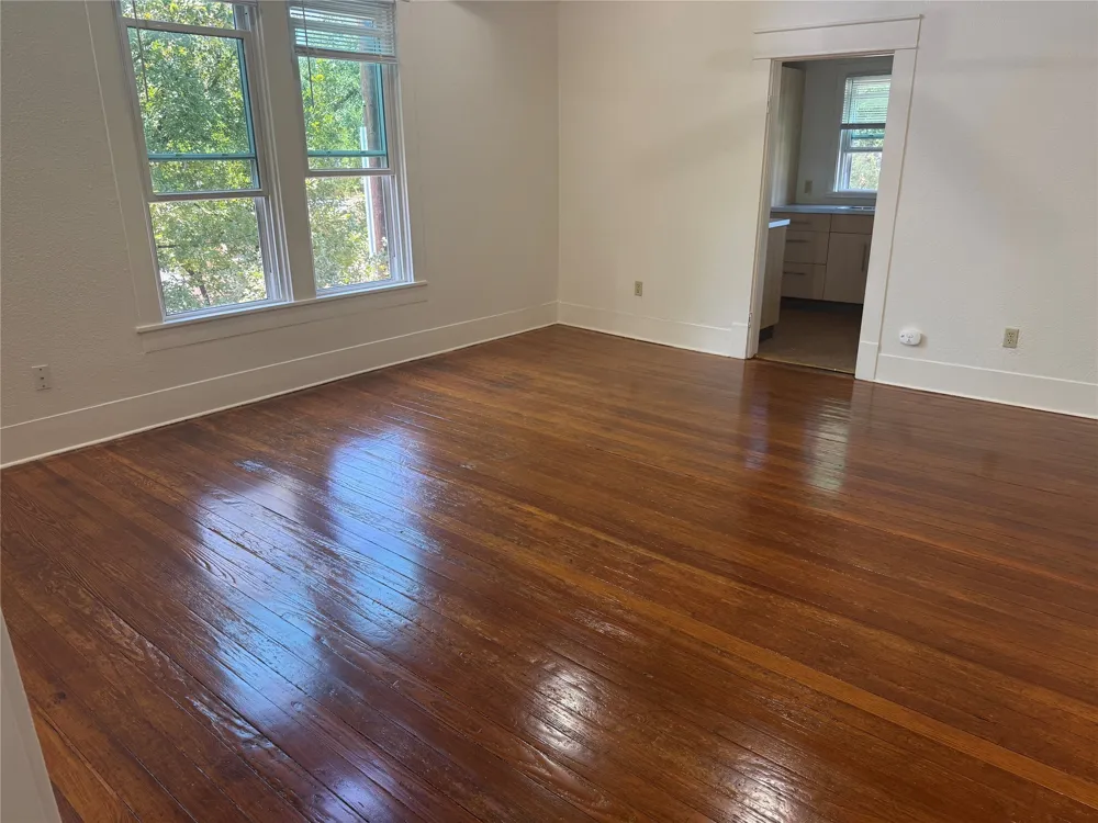 715 W Hickory #A4 Denton, TX 76201