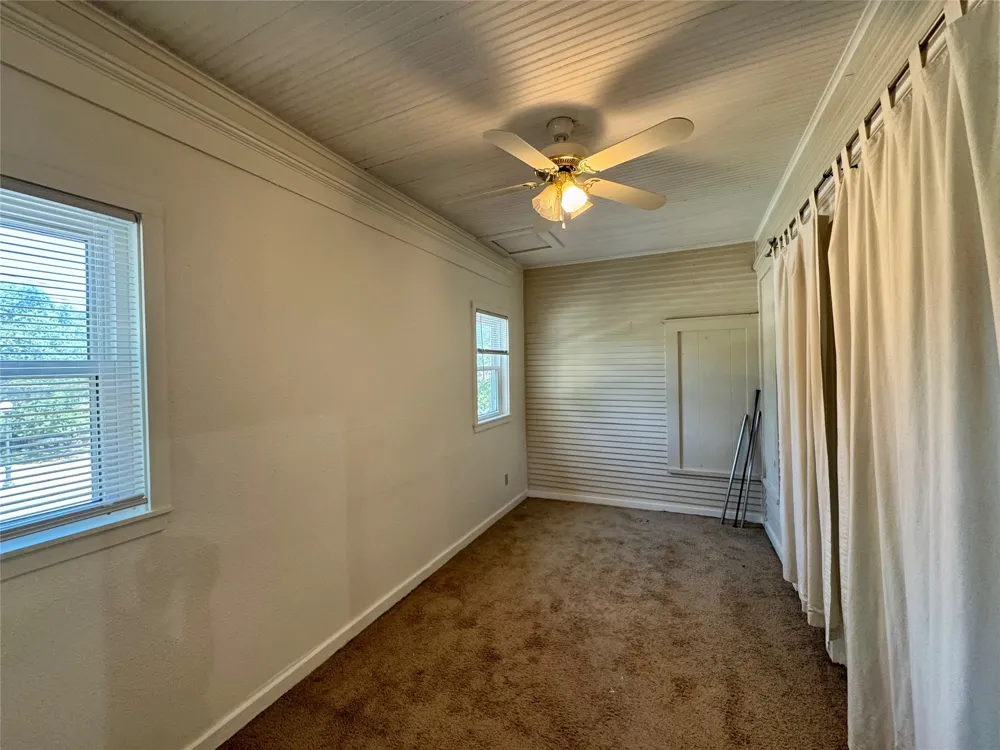 715 W Hickory #A4 Denton, TX 76201