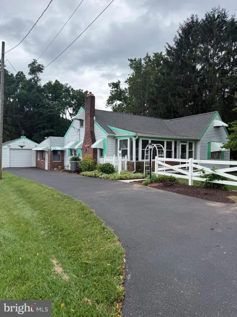 7 PINE STREET