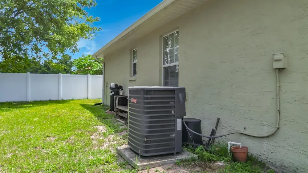 6765 NW 14th Avenue ocala, FL 34475