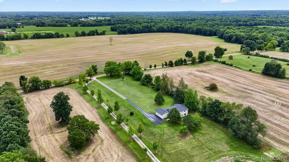 6895 Stow Road Conway Township, MI 48836