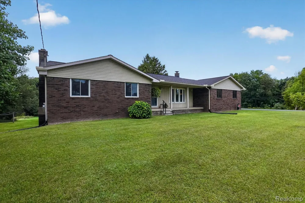 6895 Stow Road Conway Township, MI 48836