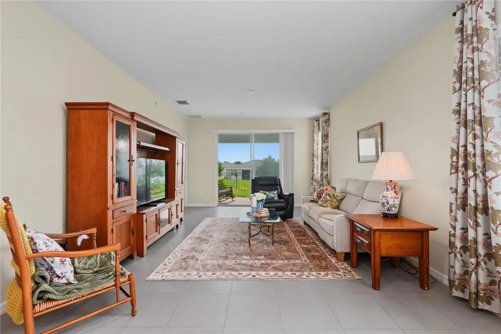 5285 SUNSHINE DRIVE Wildwood, FL 34785