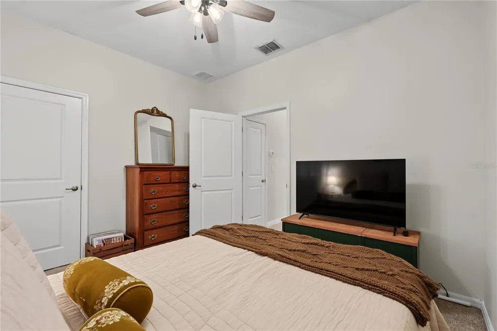 5285 SUNSHINE DRIVE Wildwood, FL 34785