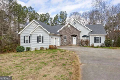 7387 Milam RD