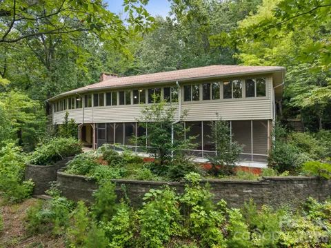 12 E Park Drive