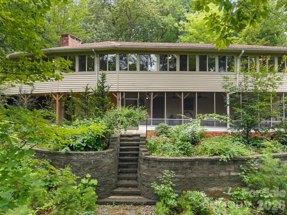 12 E Park Drive Tryon, NC 28782