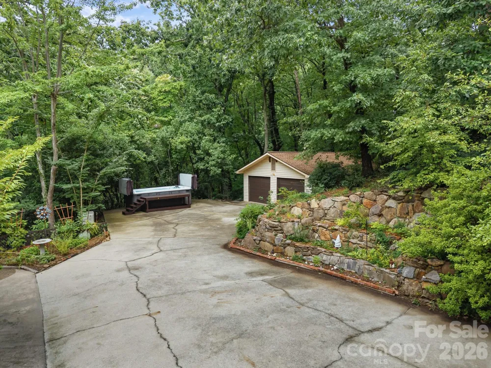 12 E Park Drive Tryon, NC 28782