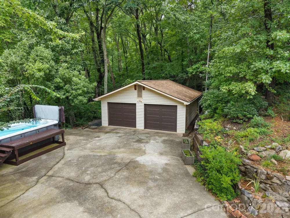 12 E Park Drive Tryon, NC 28782
