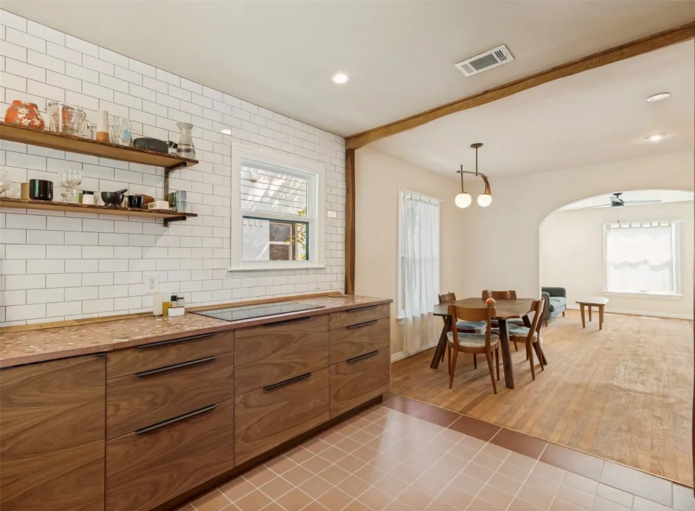 1427 Arizona Avenue Dallas, TX 75216