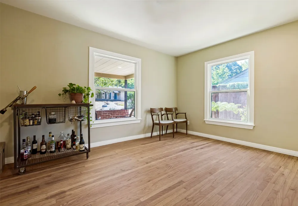 1427 Arizona Avenue Dallas, TX 75216
