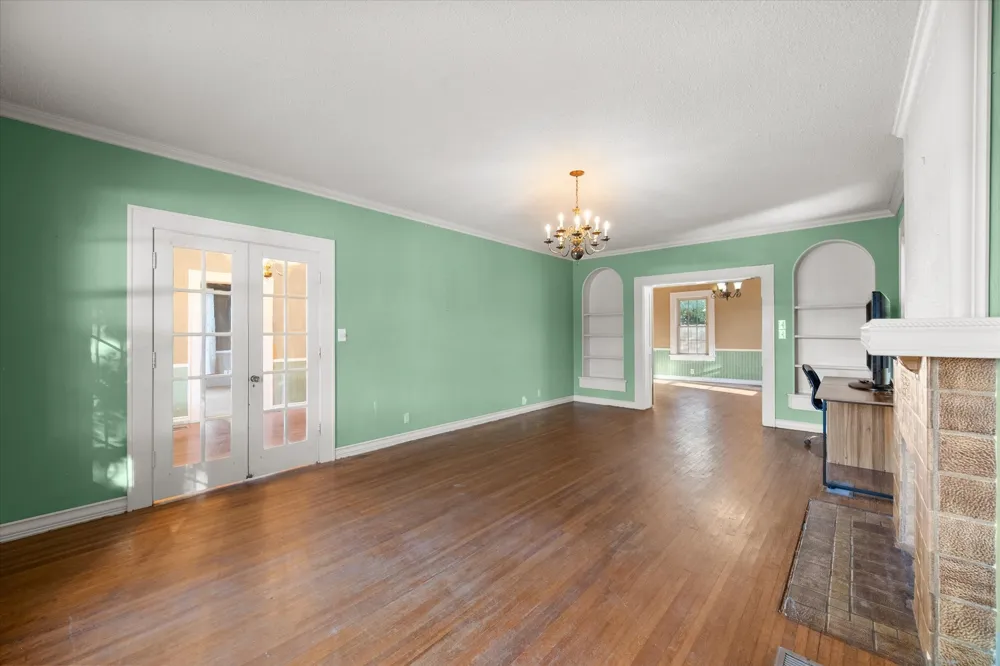 1452 W 2nd Avenue Corsicana, TX 75110