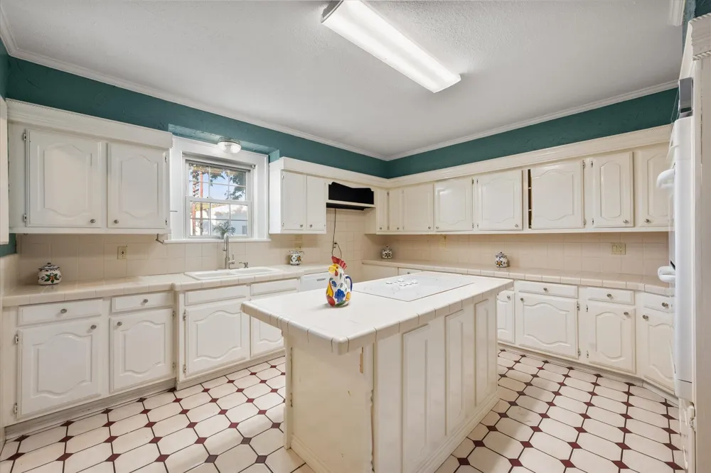 1452 W 2nd Avenue Corsicana, TX 75110