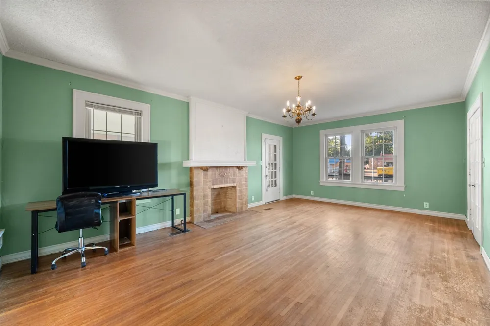 1452 W 2nd Avenue Corsicana, TX 75110