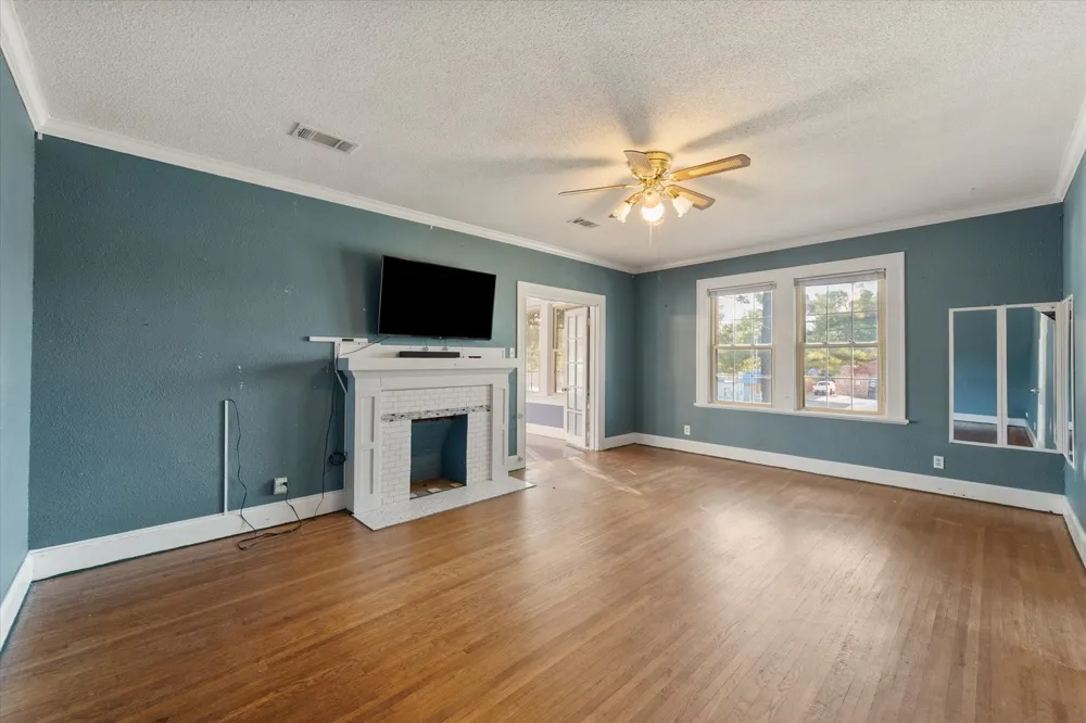 1452 W 2nd Avenue Corsicana, TX 75110