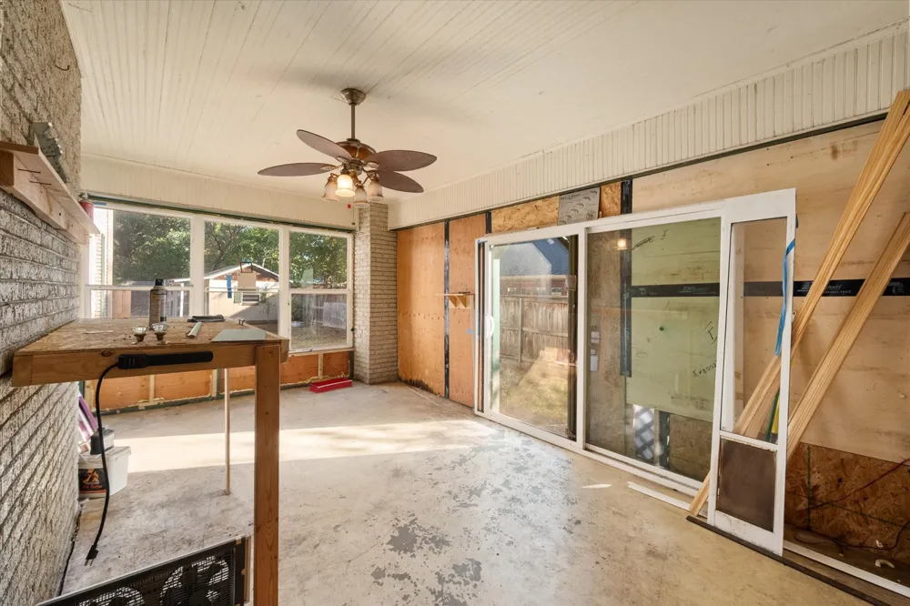 1452 W 2nd Avenue Corsicana, TX 75110