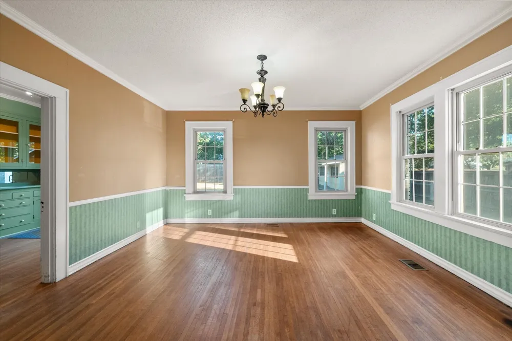 1452 W 2nd Avenue Corsicana, TX 75110
