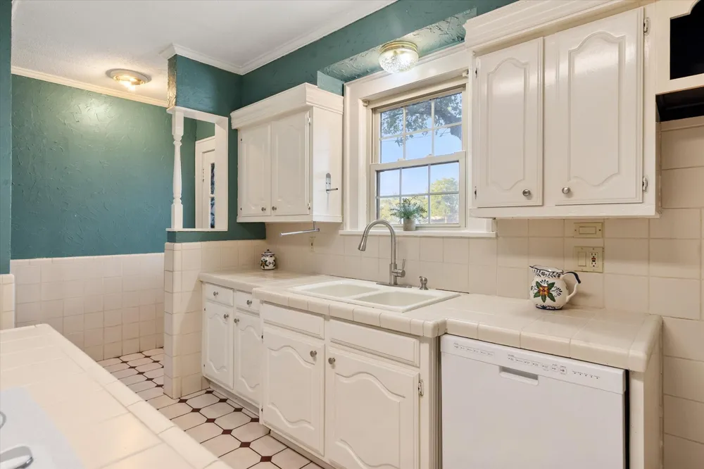 1452 W 2nd Avenue Corsicana, TX 75110