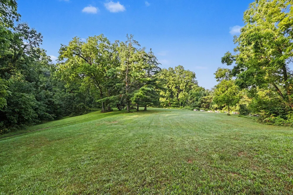 5300 Lammers Road Hastings, MI 49058