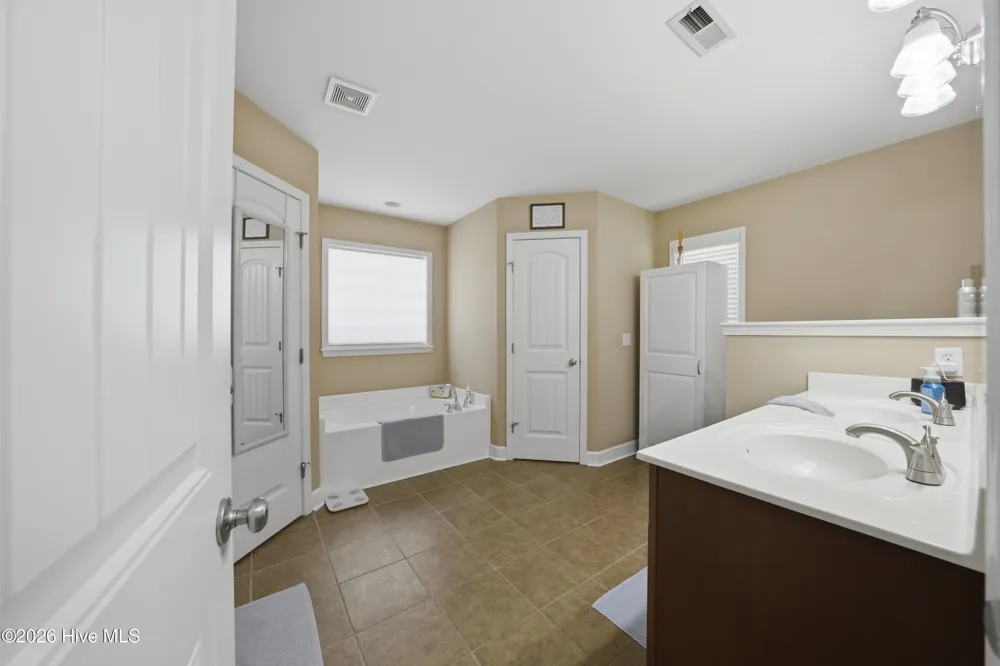 215 Preswick Drive Rocky Point, NC 28457