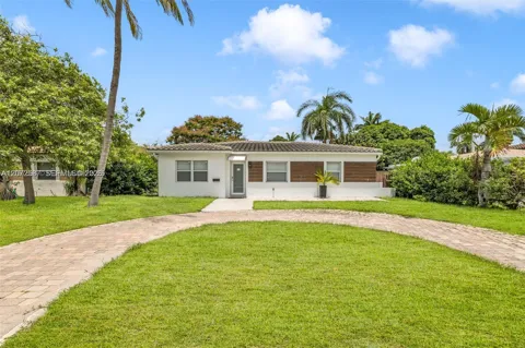 1413 Funston