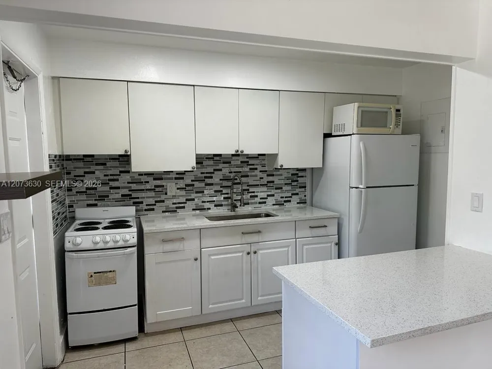 2115 17th Ct #3 Hollywood, FL 33020