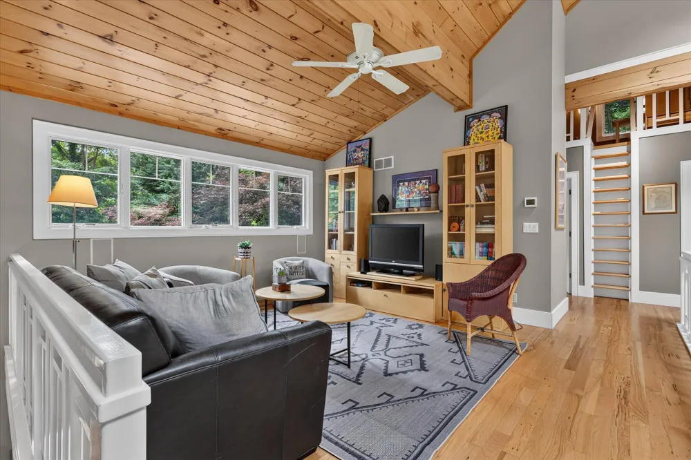 13724 Minnich Road Sawyer, MI 49125