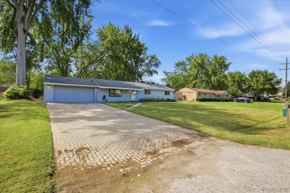 4845 Pelton Road Independence Charter Township, MI 48346