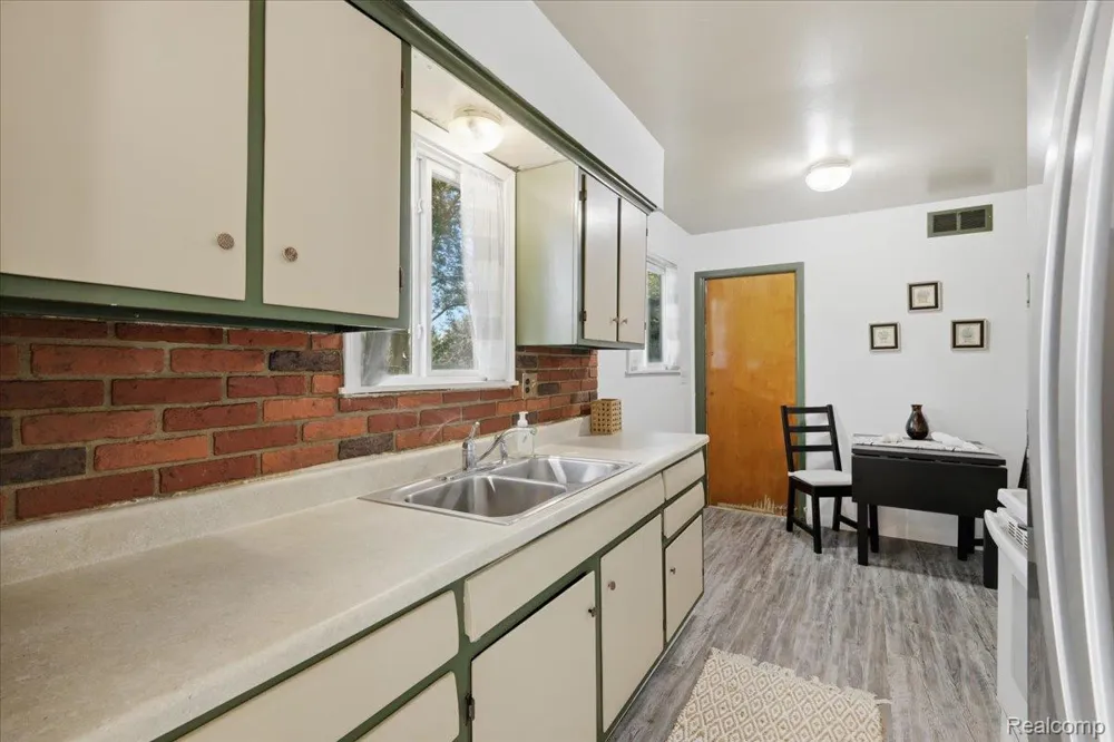 4845 Pelton Road Independence Charter Township, MI 48346