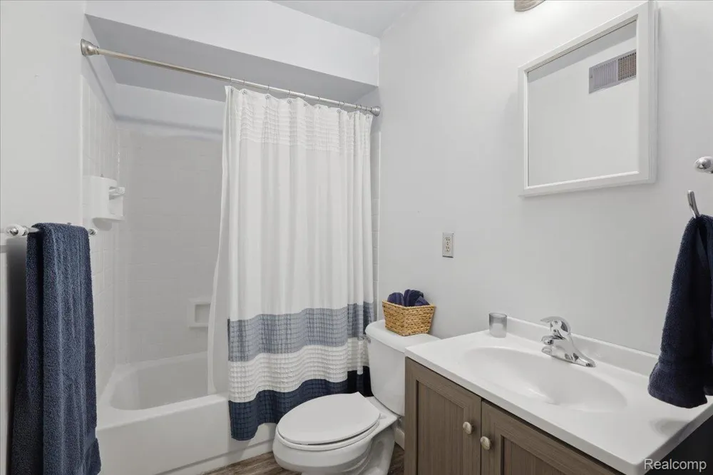 4845 Pelton Road Independence Charter Township, MI 48346
