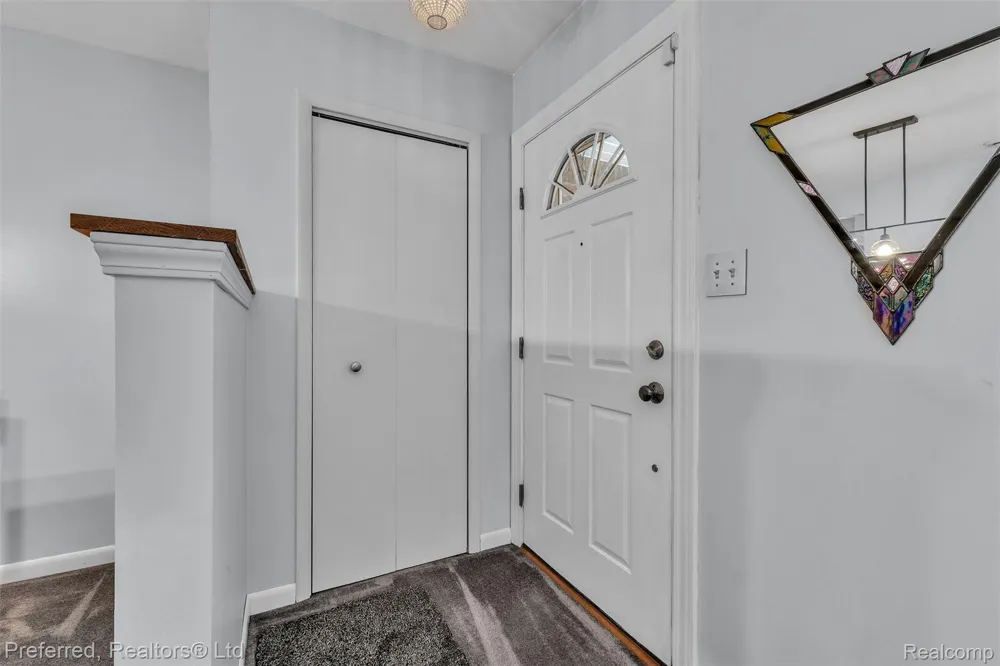 8822 Pontiac Lake Road White Lake Charter Township, MI 48386