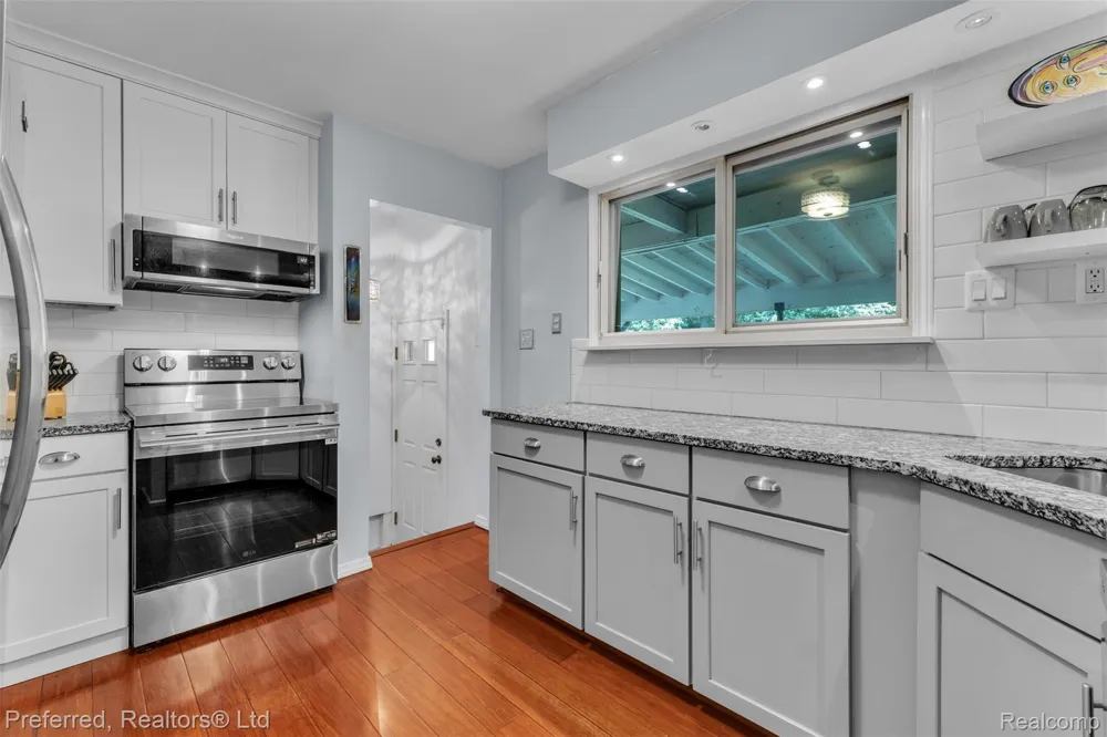 8822 Pontiac Lake Road White Lake Charter Township, MI 48386