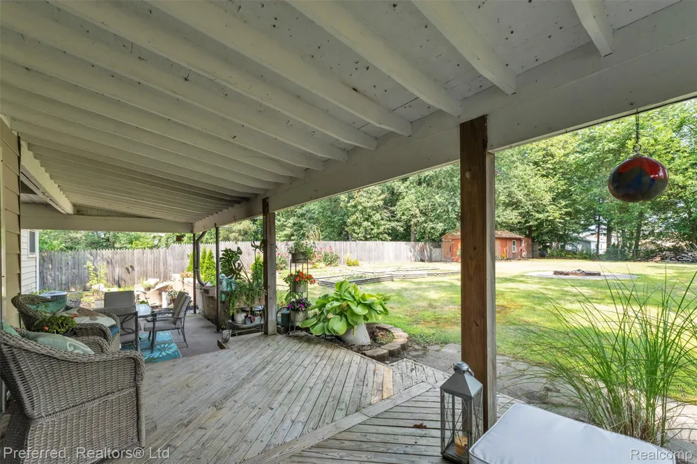 8822 Pontiac Lake Road White Lake Charter Township, MI 48386