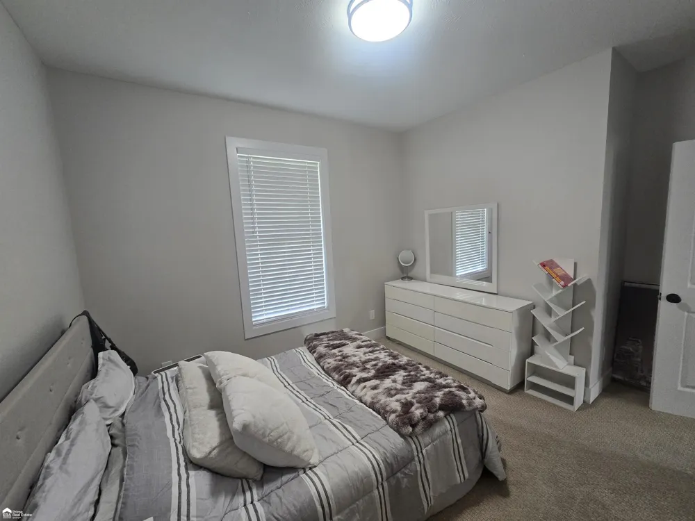 615 Pineview Drive Belding City, MI 48809