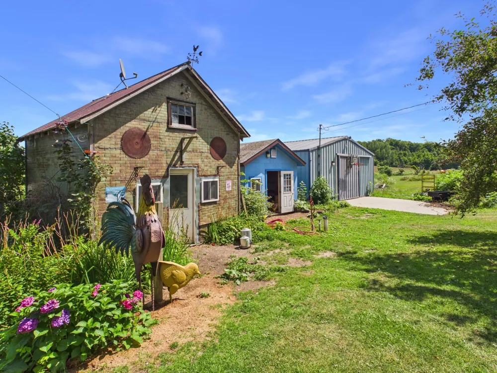 4200 Putnam Road Leelanau Township, MI 49682