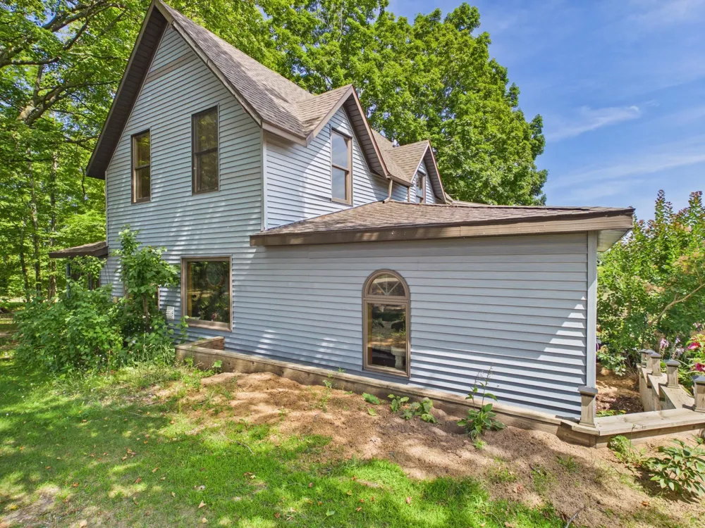 4200 Putnam Road Leelanau Township, MI 49682