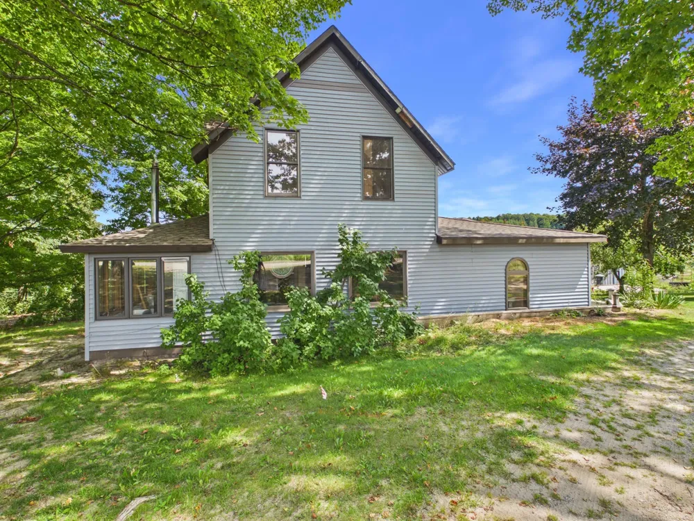 4200 Putnam Road Leelanau Township, MI 49682