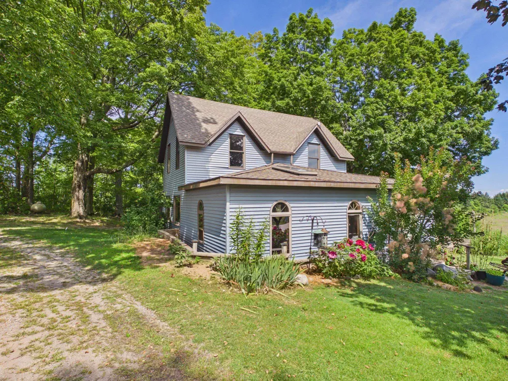4200 Putnam Road Leelanau Township, MI 49682