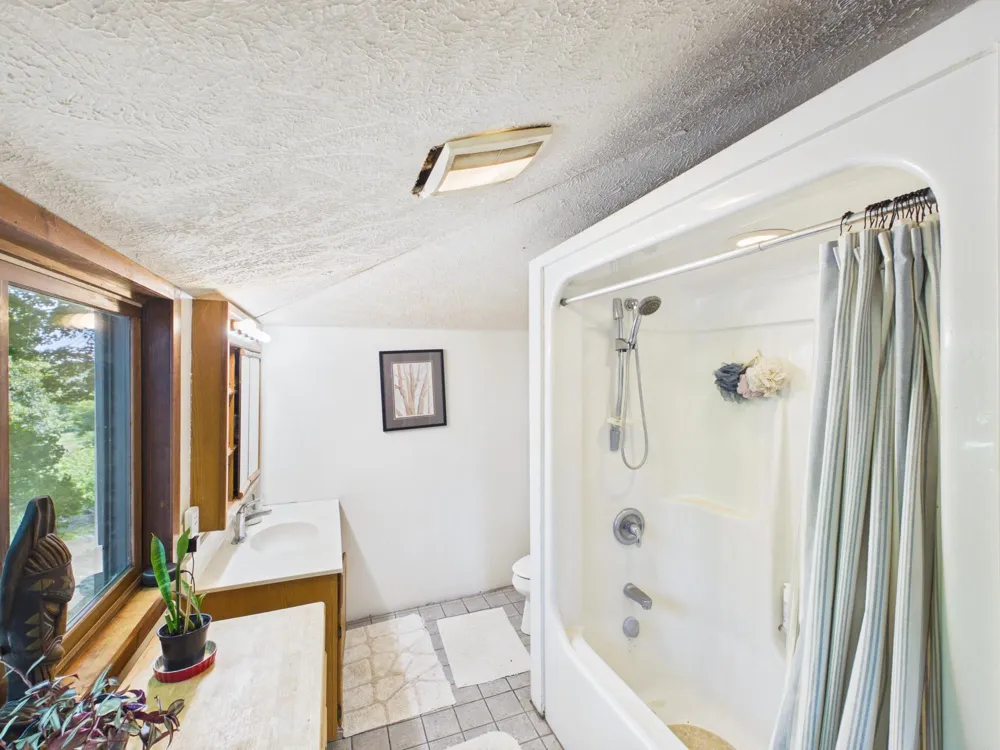 4200 Putnam Road Leelanau Township, MI 49682