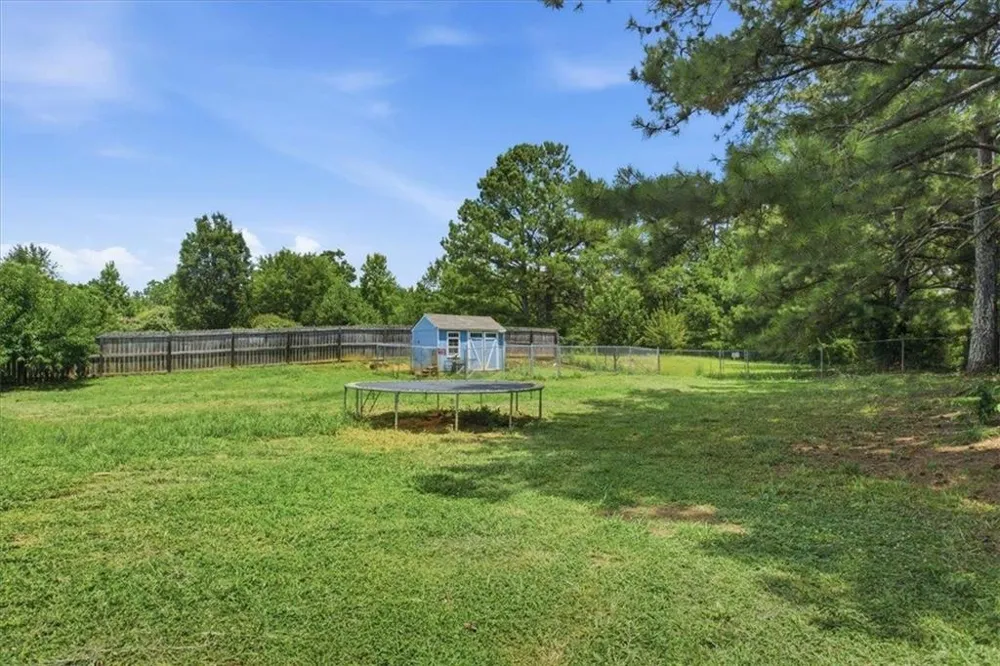 306 Ponderosa Tr Jackson, GA 30233