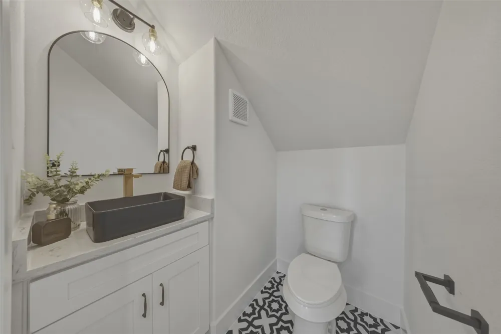 5557 Mercedes Circle Granbury, TX 76048