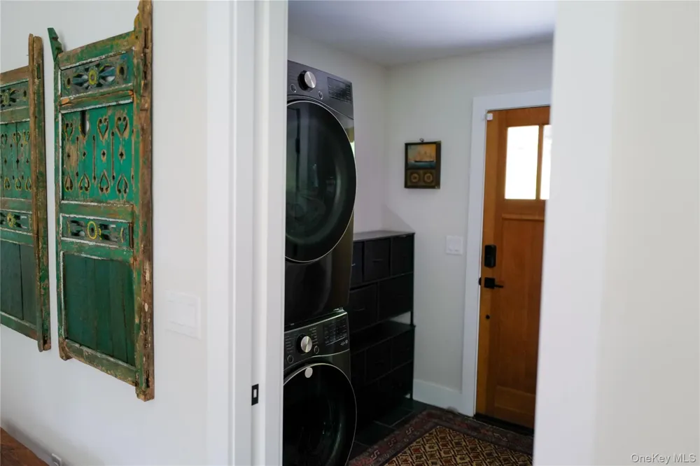 21 Vandermark Road Woodstock, NY 12498